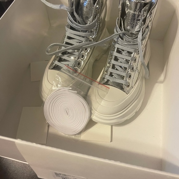 Alexander McQueen silver tread slick boots - Picture 11 of 11